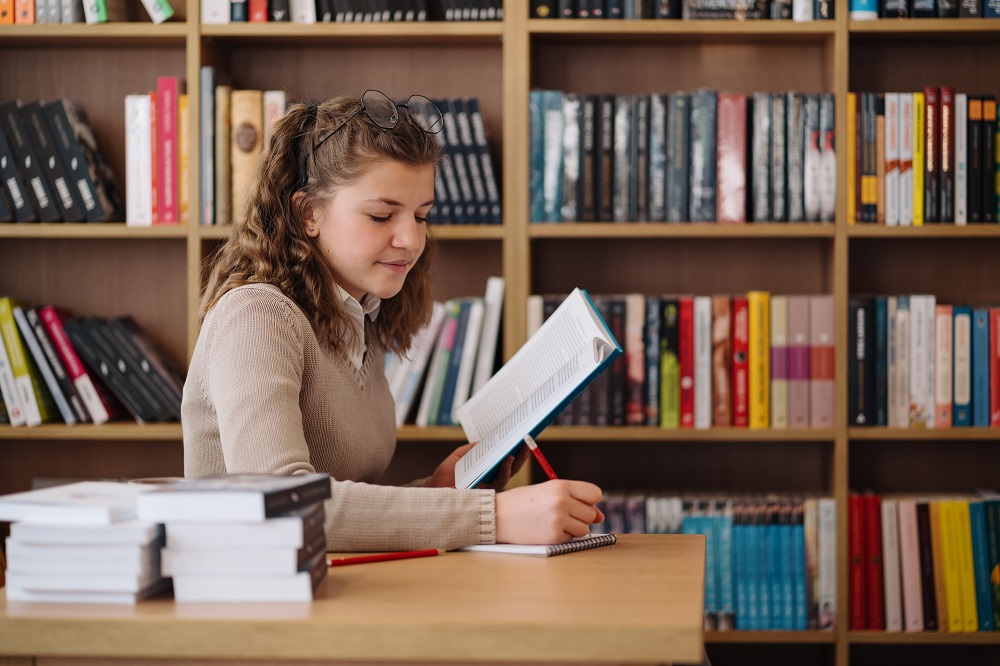 De Ziua Națională a Lecturii dă ți întâlnire cu o carte la bibliotecă