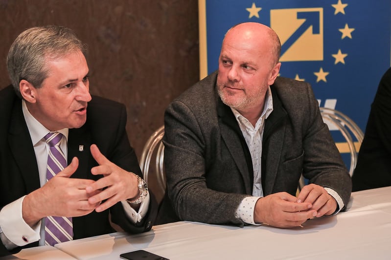 Mulți locuitori din Caraș nu cunosc pe Nelu Popa, iar cei din Reșița nu merg să-l voteze!