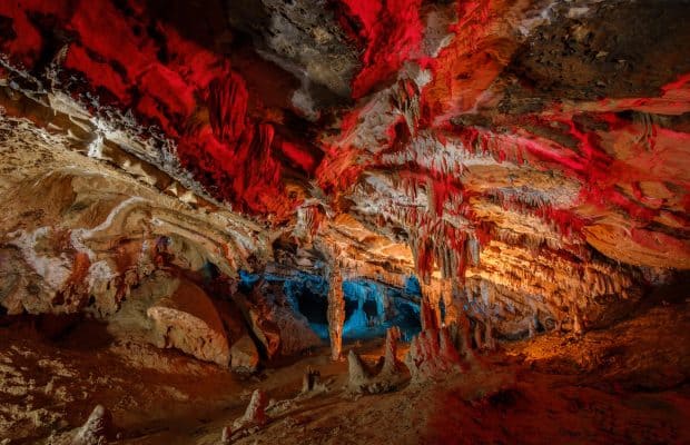 magnification most vitamin FOTO S-a deschis sezonul de vizitare a peșterii Comarnic, un adevărat muzeu  natural subteran în inima Munților Banatului - Express de Banat