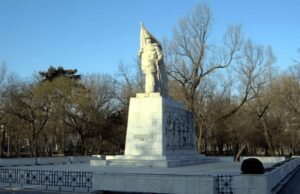 statuie ostas sovietic parc timisoara