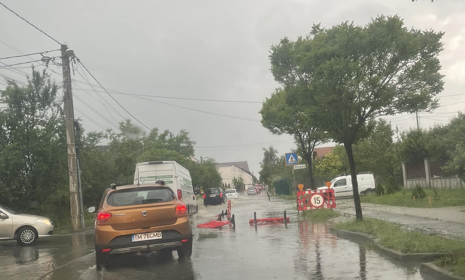 strada inundata timisoara