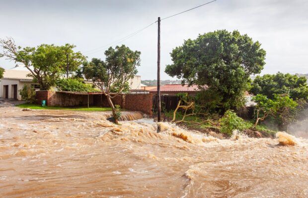 flood in bushmans river in south africa
