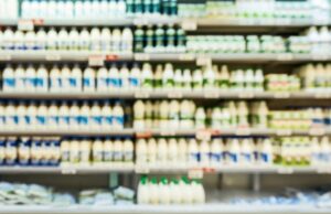 defocused blur of supermarket shelves
