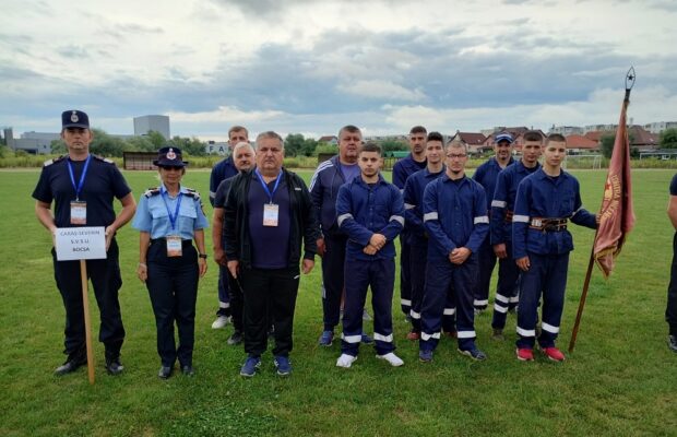 Pompierii voluntari de la SVSU Bocșa participă la etapa națională a concursurilor profesionale ale serviciilor voluntare și private pentru situații de urgență.