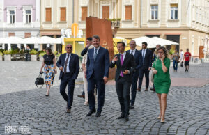 vizita alin nica si igor mirovic in piata unirii din timisoara