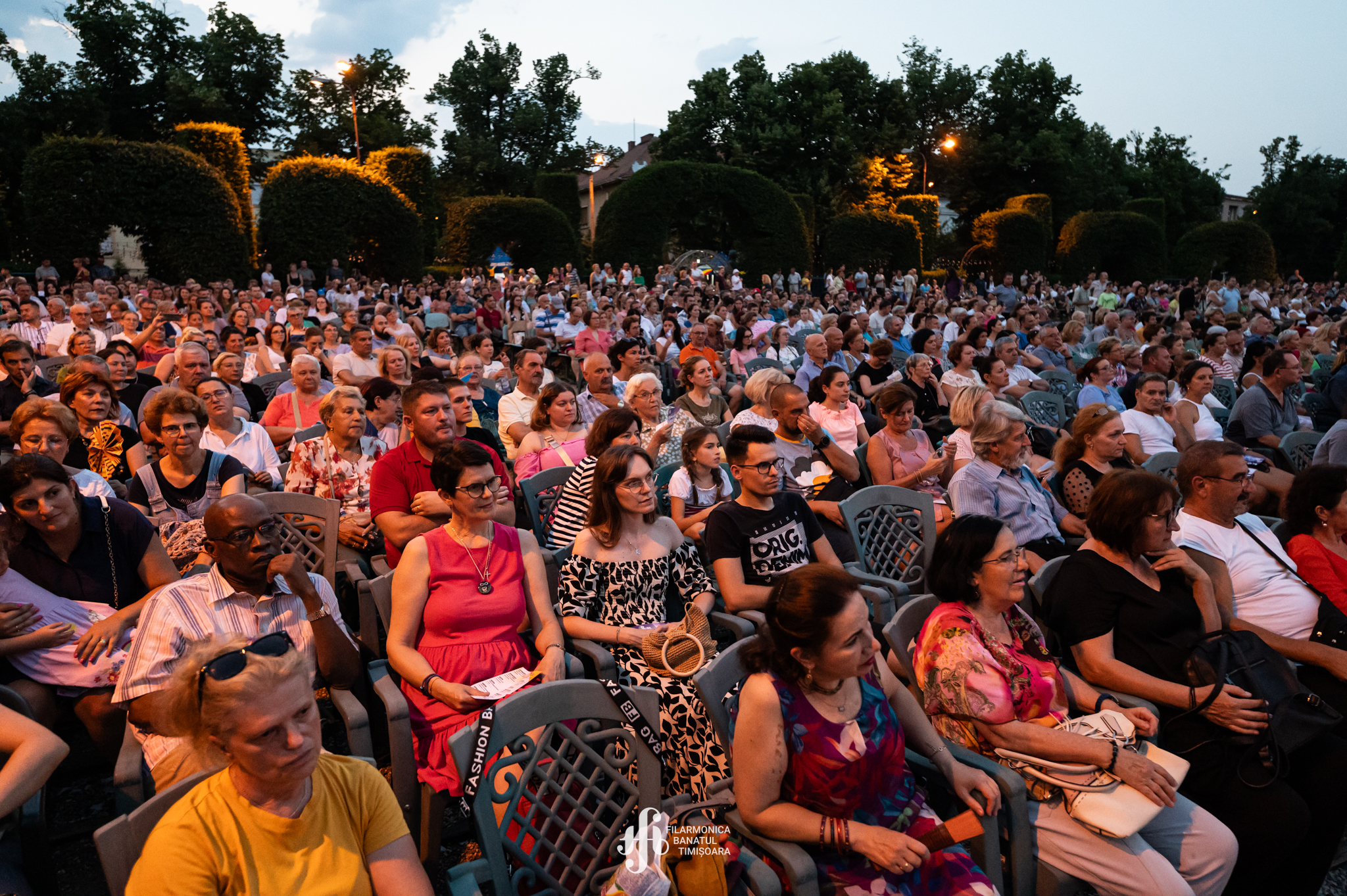 Corul comunitar pe scena din Parcul Rozelor, Ziua Timișoarei, 3 august 2023