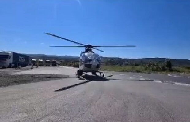 IPJ Caraș-Severin supraveghează traficul rutier din elicopter.