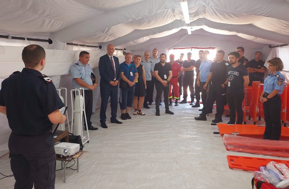 Cort post medical avansat isu caras-severin, prezentat prefectului Ioan Dragomir si angajaților SMURD și Ambulanță.