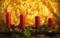 biserica romano catolică începe un nou an bisericesc. aprinderea primei lumânări de advent