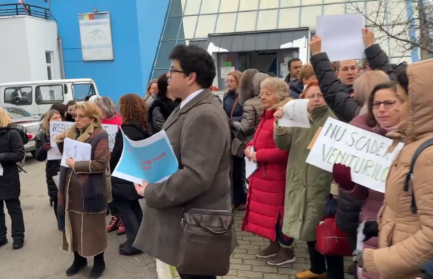 medicii de familie protesteaza la cjas timis