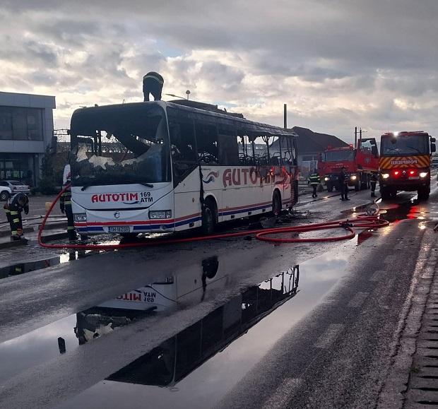 autobuz școlar ars
