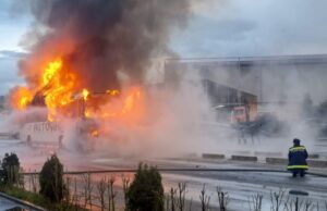 incendiu autobuz moldova noua