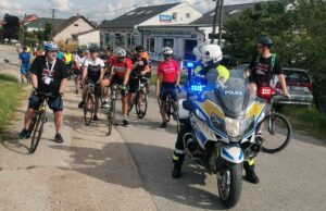 biciclisti care participa la turul ciclist timișoara szeged