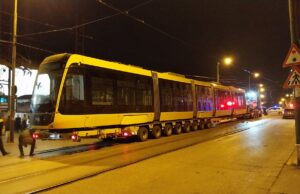 primul tramvai bozankaya galben a ajuns la timisoara in 18 mai 2024