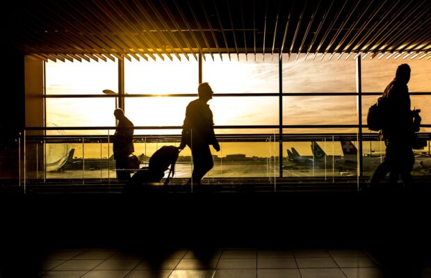 pnl cere masuri pentru prevenirea haosului din aeroporturi