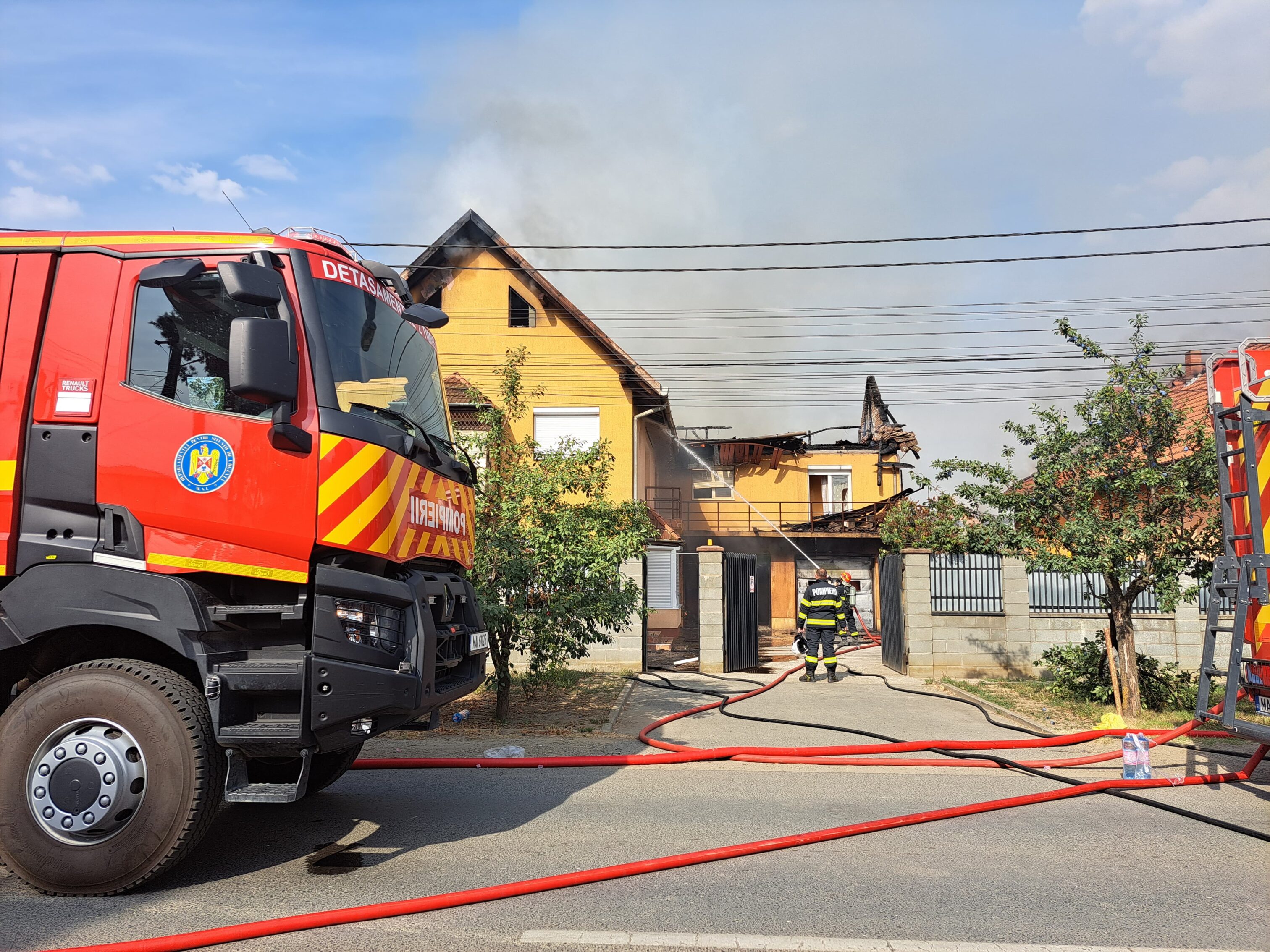 Intervenția pompierilor pe Calea Urseni din Timișoara