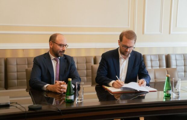 contract semnat pentru livrarea de troliebuze noi la timisoara