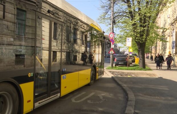 autobuze electrice circula pe linia expres 8 din timisoara