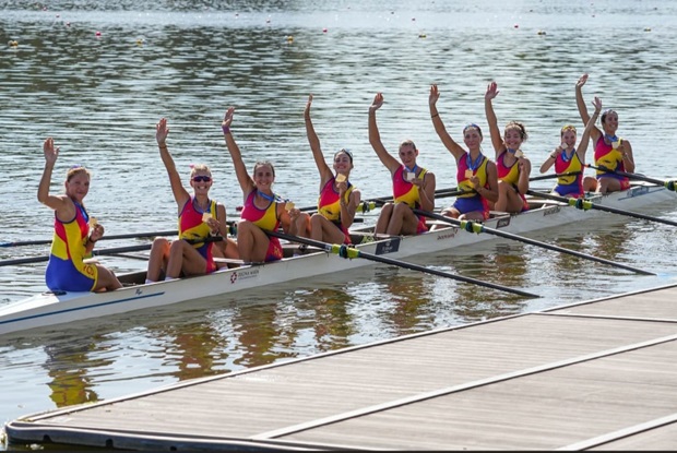 estera valceanu in barca de 8+1