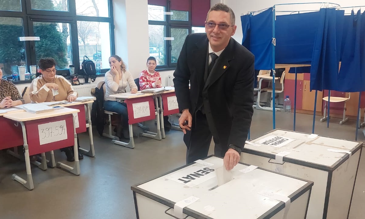 daniel surdu voteaza alegeri parlamentare