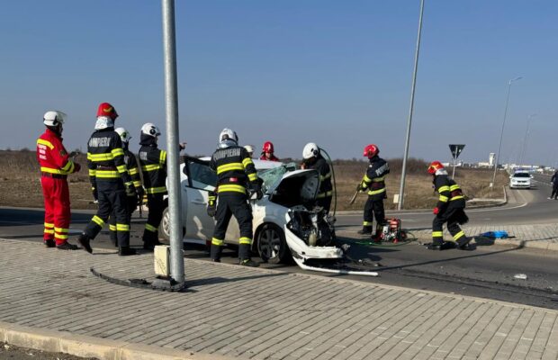 accident autocar autoturism aeroport timisoara