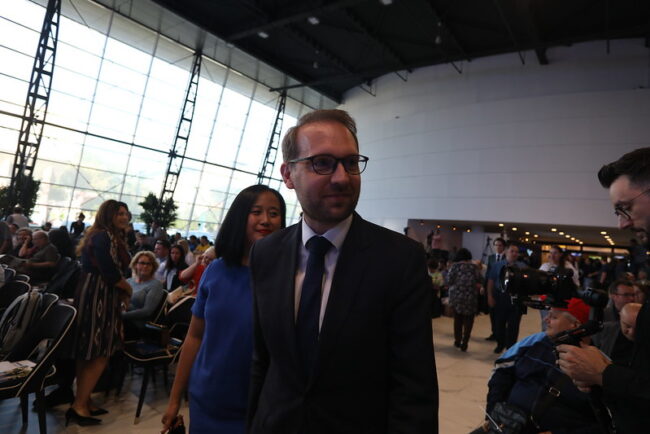 2024 – dominic fritz și soția sa la lansarea candidaturii pentru al doilea mandat